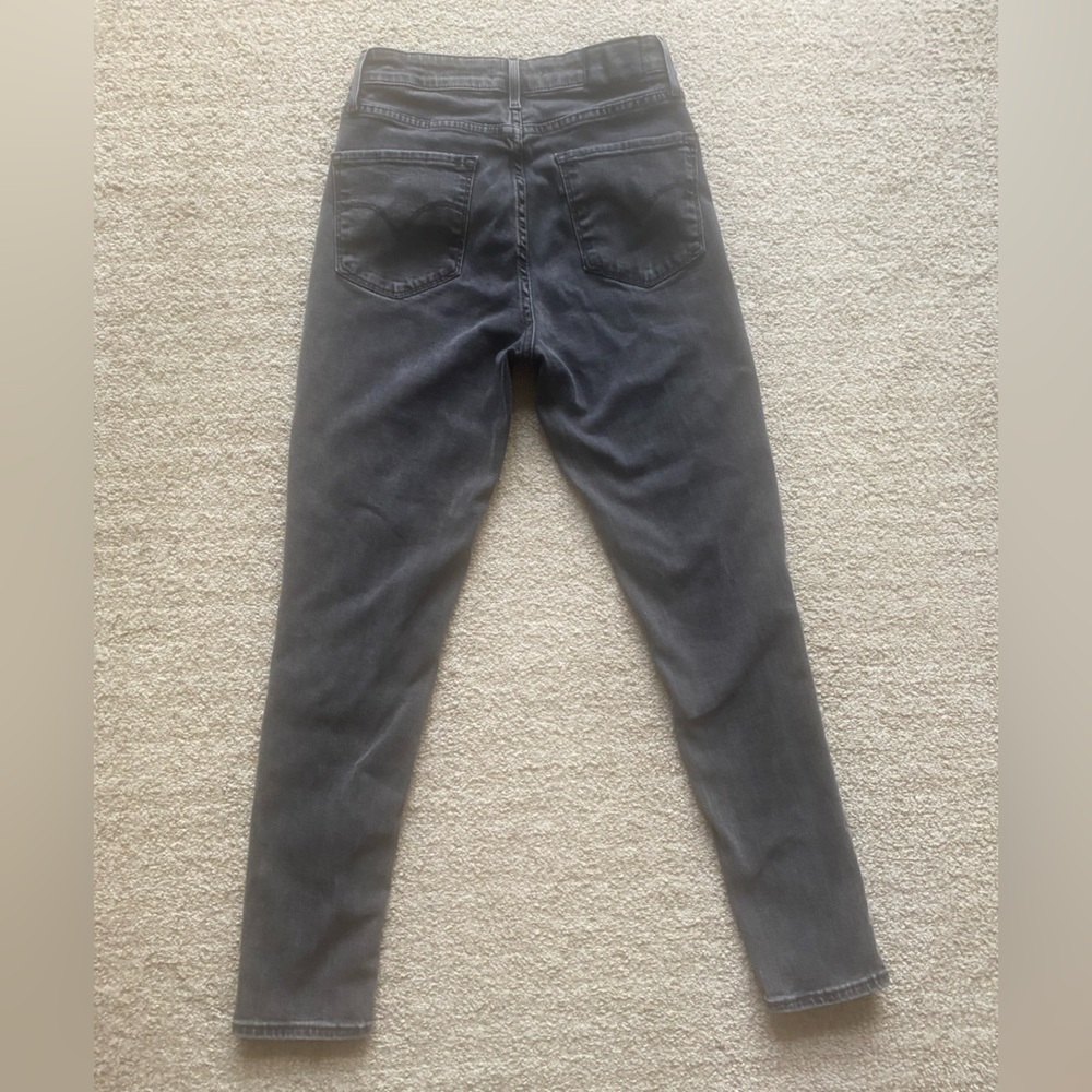 Levi's Women's Dark Gray Skinny Jeans - Picture 2 of 10